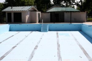 piscine en travaux