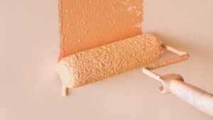 Peinture orange sur mur