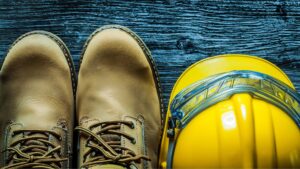 Chaussures et casque de protection bricolage