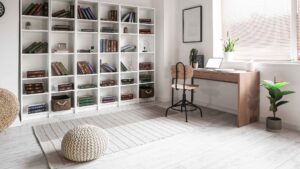 Bureau avec ses rangement